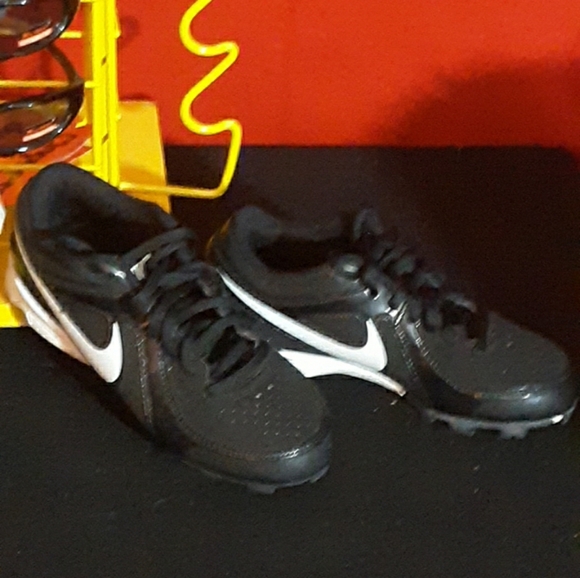 Nike - Picture 5 of 6